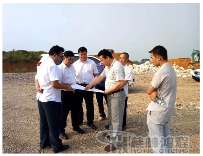 重鈣磨粉機，重鈣，HCH1395，超細(xì)環(huán)輥磨,武宣碳酸鈣